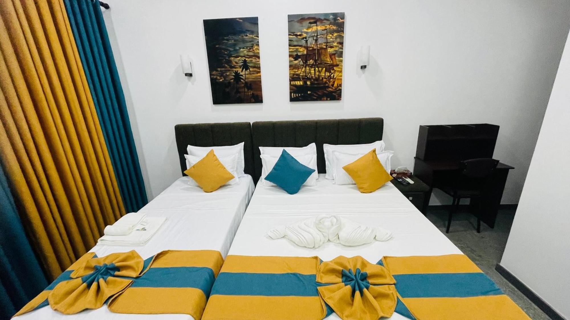 Hotel The Sanctum à Talaimannar Extérieur photo